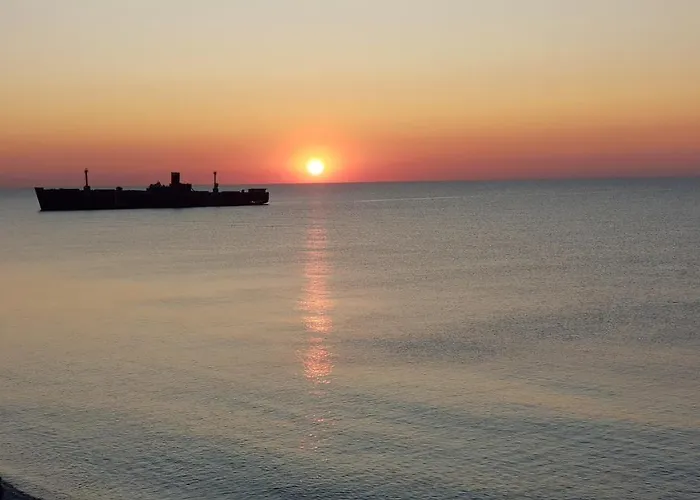 House Of Wax - Casa Ceara * Costinesti